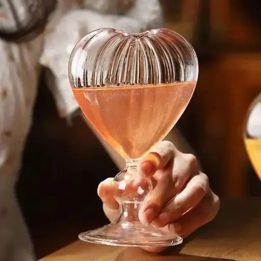 Verres à boire, en forme de coeur avec paille verre 6pcs